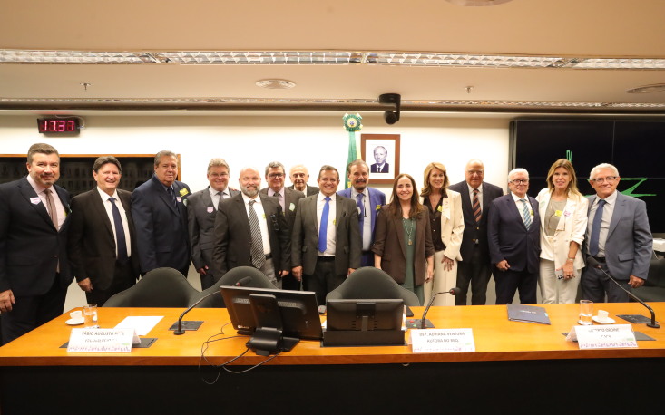 69fc8746efb3a-1t7a5857 Comitiva da FecomercioSP participa de reunião da Comissão de Desenvolvimento Econômico da Câmara