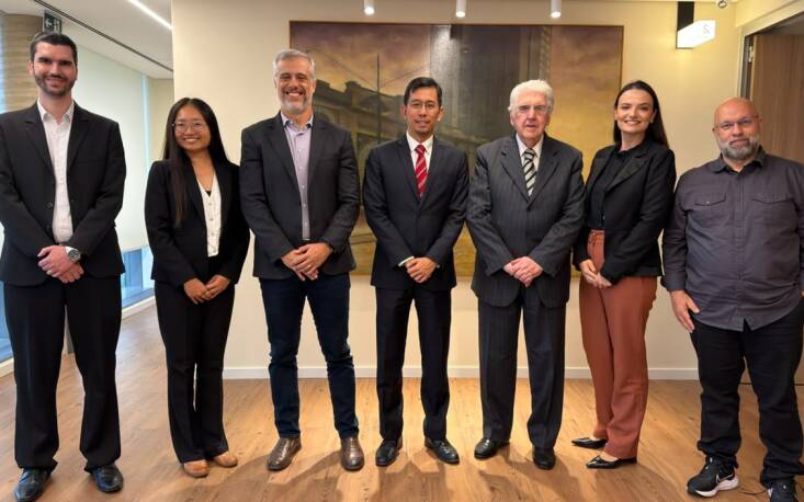 Representantes da FecomercioSP e da embaixada de Singapura discutem as oportunidades de cooperação econômica entre os dois países. (Foto: Cristina Carvalho/FecomercioSP)